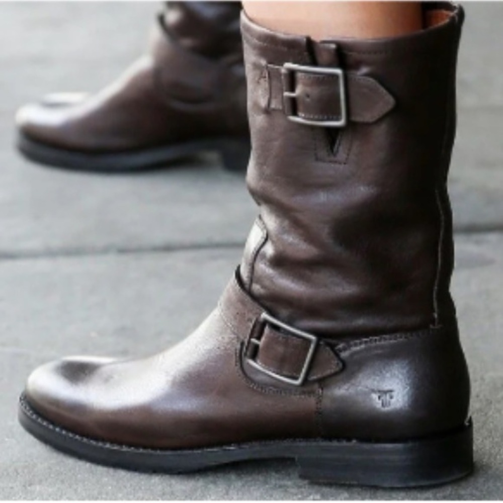 FRYE Vicky Engineer Chocolate Boots sz 7B